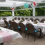 ホテル & Restaurant Park Cafe Isa 3*