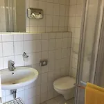 & Restaurant Park Cafe Isa 3*