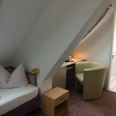 & Restaurant Park Cafe Isa Ξενοδοχείο 3*