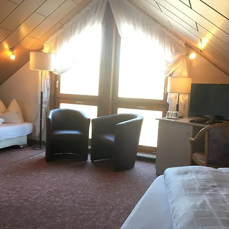 & Restaurant Park Cafe Isa Ξενοδοχείο