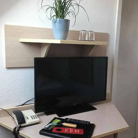 Ξενοδοχείο & Restaurant Park Cafe Isa 3*