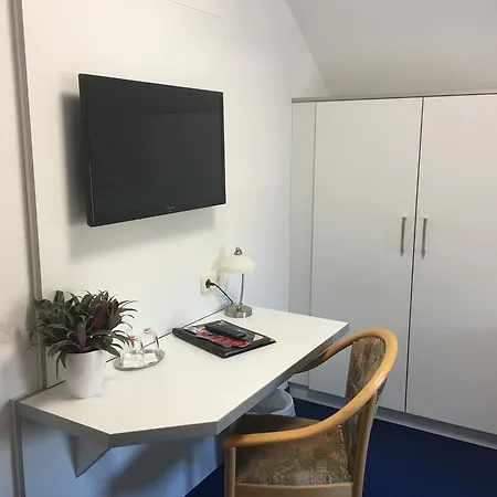 Ξενοδοχείο & Restaurant Park Cafe Isa 3*