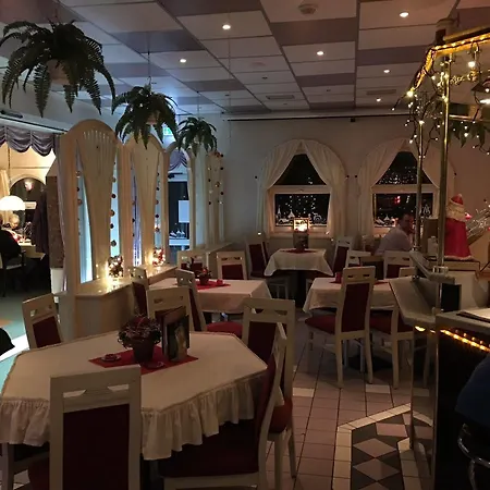 Hotel & Restaurant Park Cafe Isa 3*