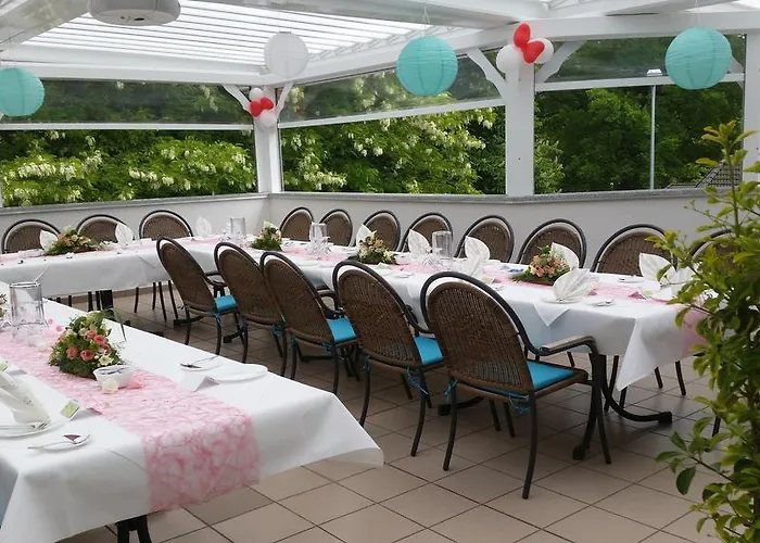 Ξενοδοχείο & Restaurant Park Cafe Isa 3*