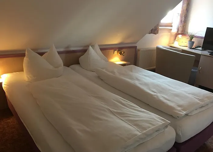 & Restaurant Park Cafe Isa Otel