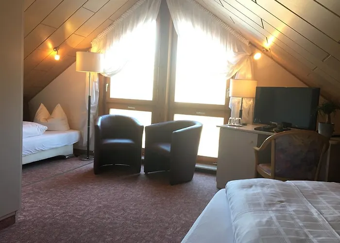 & Restaurant Park Cafe Isa Hotel