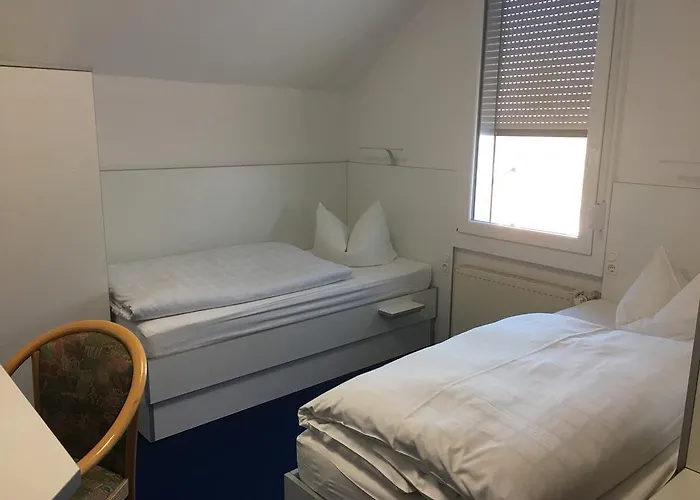 & Restaurant Park Cafe Isa 3*