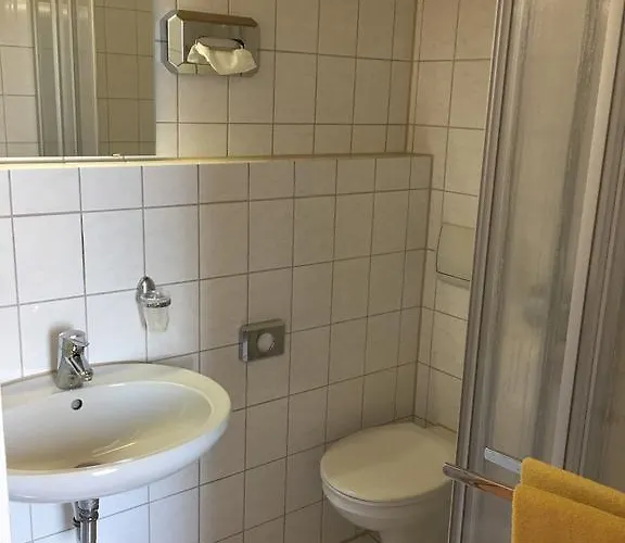 & Restaurant Park Cafe Isa 3*