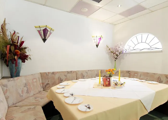 Hotel&restaurant Park Cafe Isa Hotel 3*